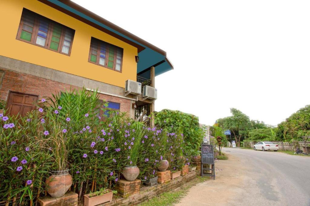 Oyo 1155 Bikers House And Enduro Tours Chiang Mai Hotel Exterior foto