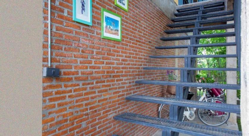 Oyo 1155 Bikers House And Enduro Tours Chiang Mai Hotel Exterior foto
