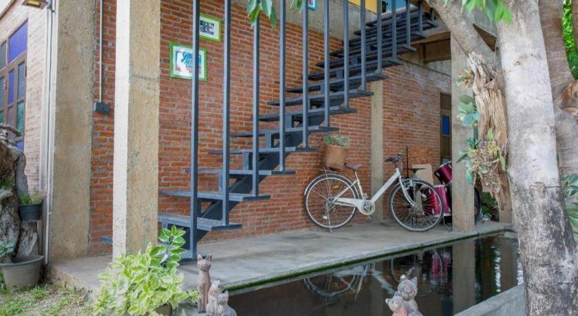 Oyo 1155 Bikers House And Enduro Tours Chiang Mai Hotel Exterior foto