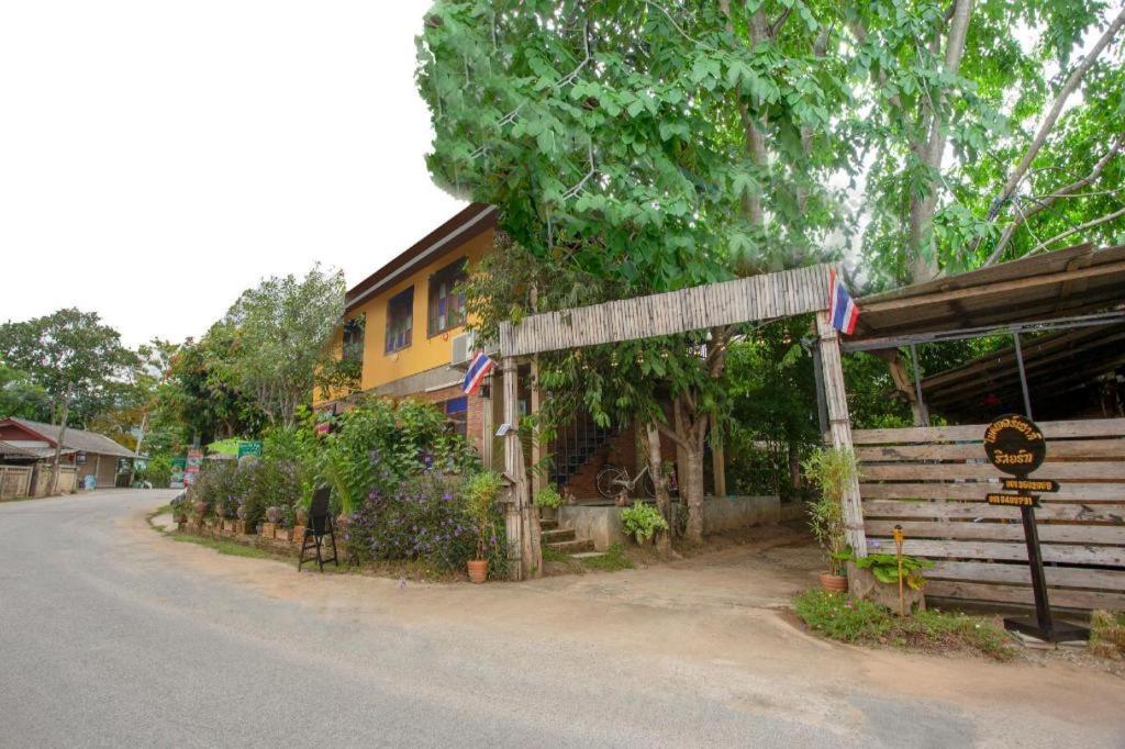 Oyo 1155 Bikers House And Enduro Tours Chiang Mai Hotel Exterior foto