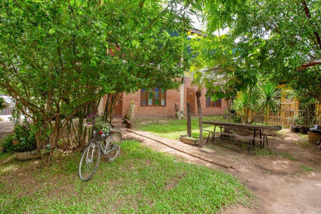 Oyo 1155 Bikers House And Enduro Tours Chiang Mai Hotel Exterior foto